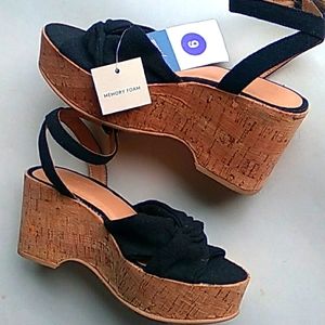 Women' memory foam Platform Heel - Univeral Thread